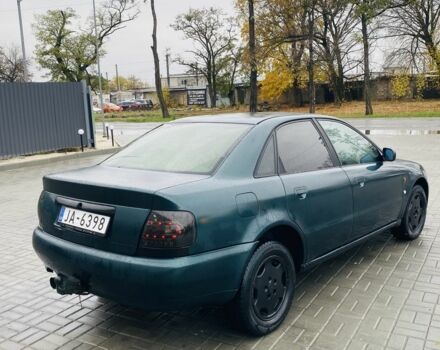 Ауді А4 2001 у Синельниковом на Automoto.ua Зелений Ауді А4, об'ємом двигуна 0 л та пробігом 2 тис. км за 1350 $, фото 7 на Automoto.ua