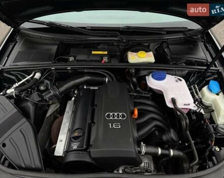 Зелений Ауді А4, об'ємом двигуна 1.6 л та пробігом 180 тис. км за 7500 $, фото 19 на Automoto.ua