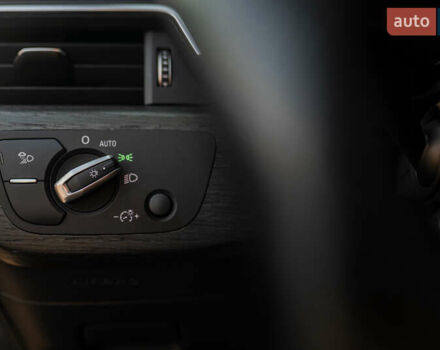 Зелений Ауді А4, об'ємом двигуна 1.98 л та пробігом 47 тис. км за 30000 $, фото 36 на Automoto.ua