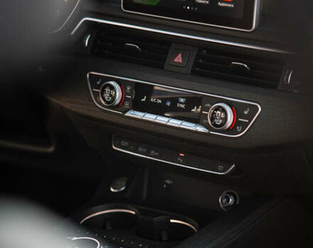 Зелений Ауді А4, об'ємом двигуна 1.98 л та пробігом 47 тис. км за 30000 $, фото 37 на Automoto.ua