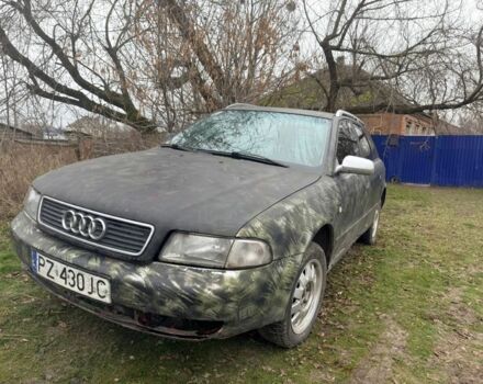 Зелений Ауді А4, об'ємом двигуна 1.8 л та пробігом 380 тис. км за 2600 $, фото 1 на Automoto.ua