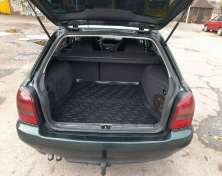 Зеленый Ауди А4, объемом двигателя 1.9 л и пробегом 422 тыс. км за 3600 $, фото 7 на Automoto.ua