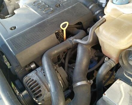 Зелений Ауді А4, об'ємом двигуна 1.9 л та пробігом 252 тис. км за 2800 $, фото 18 на Automoto.ua