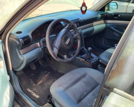 Зеленый Ауди А4, объемом двигателя 1.8 л и пробегом 400 тыс. км за 2000 $, фото 6 на Automoto.ua