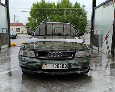 Зеленый Ауди А4, объемом двигателя 1.8 л и пробегом 400 тыс. км за 2000 $, фото 3 на Automoto.ua