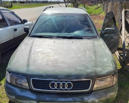 Зеленый Ауди А4, объемом двигателя 1.8 л и пробегом 400 тыс. км за 2000 $, фото 10 на Automoto.ua