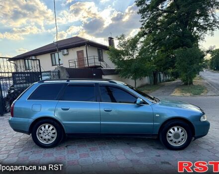 Зеленый Ауди А4, объемом двигателя 2.5 л и пробегом 355 тыс. км за 3799 $, фото 4 на Automoto.ua