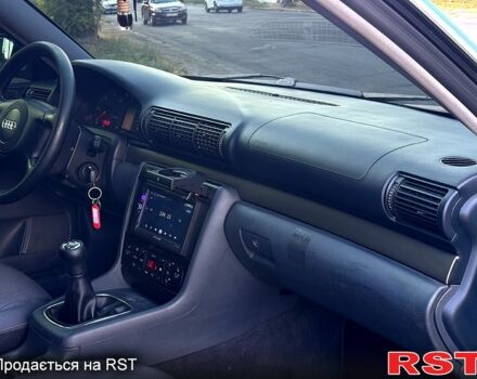 Зеленый Ауди А4, объемом двигателя 2.5 л и пробегом 355 тыс. км за 3799 $, фото 7 на Automoto.ua