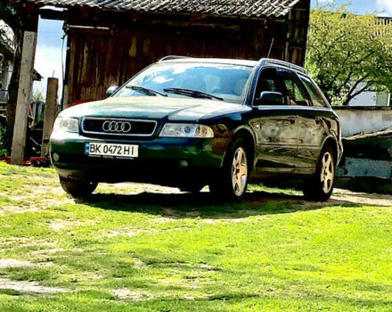Зеленый Ауди А4, объемом двигателя 1.6 л и пробегом 300 тыс. км за 4100 $, фото 1 на Automoto.ua