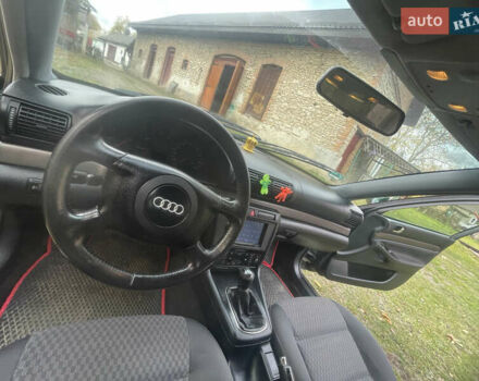 Зеленый Ауди А4, объемом двигателя 1.6 л и пробегом 300 тыс. км за 4100 $, фото 12 на Automoto.ua