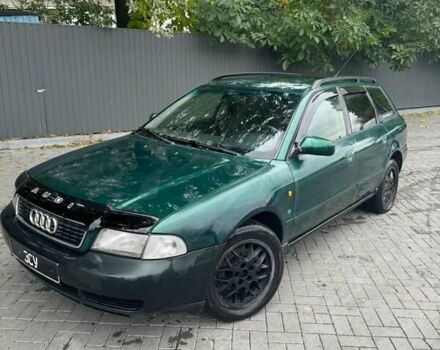 Зеленый Ауди А4, объемом двигателя 1.8 л и пробегом 300 тыс. км за 1450 $, фото 2 на Automoto.ua