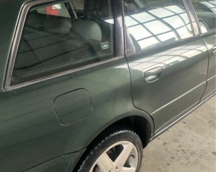 Зеленый Ауди А4, объемом двигателя 1.9 л и пробегом 200 тыс. км за 3700 $, фото 4 на Automoto.ua