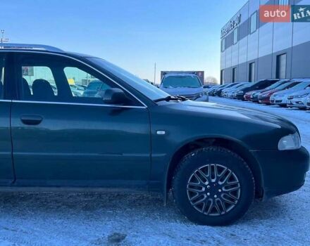 Зеленый Ауди А4, объемом двигателя 1.9 л и пробегом 375 тыс. км за 4390 $, фото 36 на Automoto.ua