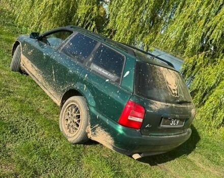 Зеленый Ауди А4, объемом двигателя 1.8 л и пробегом 300 тыс. км за 1450 $, фото 10 на Automoto.ua