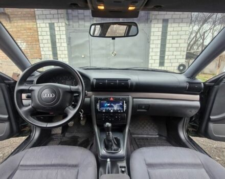 Зеленый Ауди А4, объемом двигателя 1.6 л и пробегом 290 тыс. км за 4800 $, фото 4 на Automoto.ua