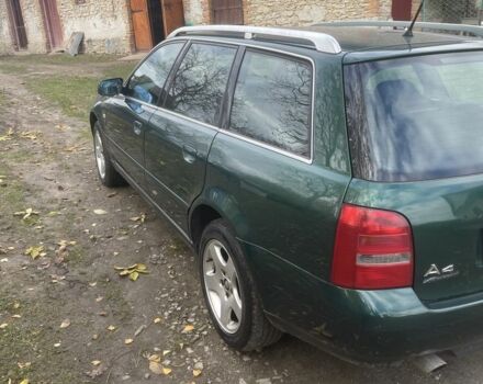 Зеленый Ауди А4, объемом двигателя 1.6 л и пробегом 300 тыс. км за 4100 $, фото 4 на Automoto.ua