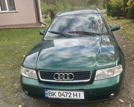 Зеленый Ауди А4, объемом двигателя 1.6 л и пробегом 300 тыс. км за 4100 $, фото 4 на Automoto.ua