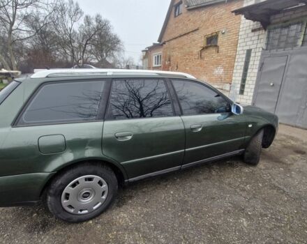 Зеленый Ауди А4, объемом двигателя 1.6 л и пробегом 290 тыс. км за 4800 $, фото 2 на Automoto.ua