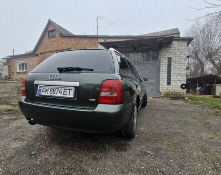 Зеленый Ауди А4, объемом двигателя 1.6 л и пробегом 290 тыс. км за 4800 $, фото 1 на Automoto.ua