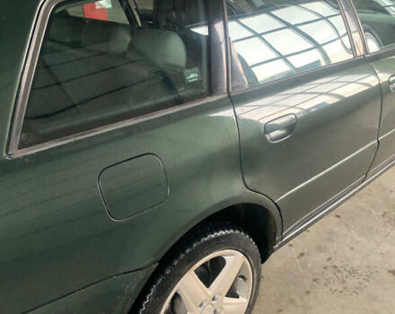 Зеленый Ауди А4, объемом двигателя 1.9 л и пробегом 200 тыс. км за 4200 $, фото 4 на Automoto.ua