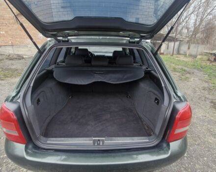 Зеленый Ауди А4, объемом двигателя 1.6 л и пробегом 290 тыс. км за 4800 $, фото 7 на Automoto.ua