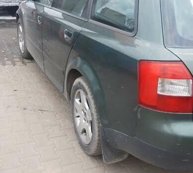 Зеленый Ауди А4, объемом двигателя 2.5 л и пробегом 325 тыс. км за 5700 $, фото 3 на Automoto.ua