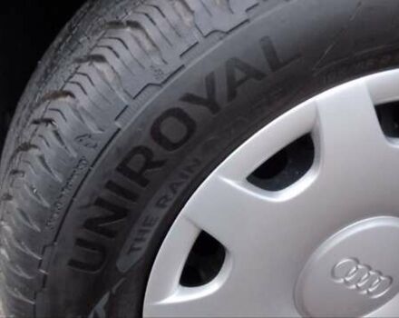 Зеленый Ауди А4, объемом двигателя 2 л и пробегом 201 тыс. км за 5899 $, фото 69 на Automoto.ua