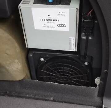 Зеленый Ауди А4, объемом двигателя 2 л и пробегом 201 тыс. км за 5899 $, фото 51 на Automoto.ua