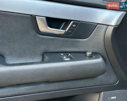 Зелений Ауді А4, об'ємом двигуна 1.8 л та пробігом 209 тис. км за 7450 $, фото 28 на Automoto.ua