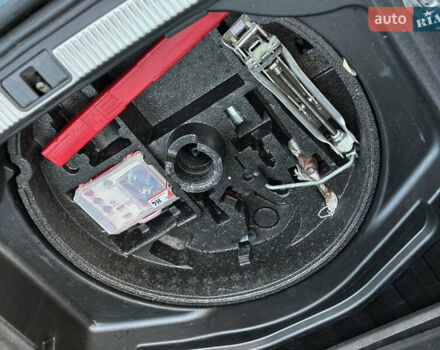 Зелений Ауді А4, об'ємом двигуна 1.8 л та пробігом 209 тис. км за 7450 $, фото 78 на Automoto.ua