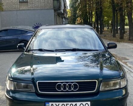 Зеленый Ауди А4, объемом двигателя 1.6 л и пробегом 370 тыс. км за 3000 $, фото 1 на Automoto.ua