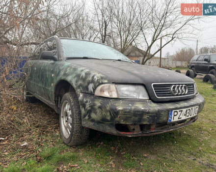 Зелений Ауді А4, об'ємом двигуна 1.8 л та пробігом 381 тис. км за 2600 $, фото 1 на Automoto.ua