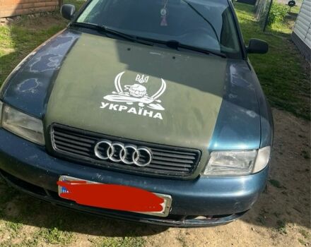 Зелений Ауді А4, об'ємом двигуна 1.6 л та пробігом 428 тис. км за 1699 $, фото 1 на Automoto.ua