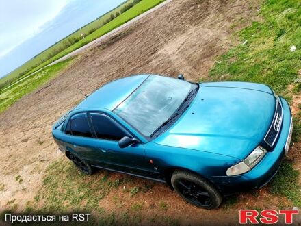 Ауді А4 1995 у Славянске на Automoto.ua Зелений Ауді А4, об'ємом двигуна 1.8 л та пробігом 303 тис. км за 4100 $, фото 1 на Automoto.ua