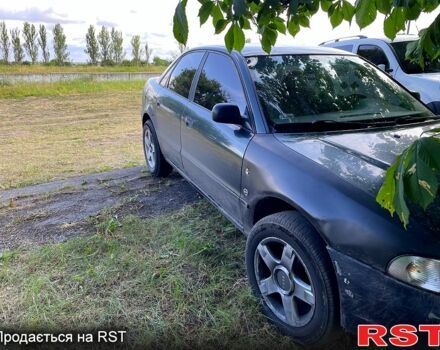 Зеленый Ауди А4, объемом двигателя 1.8 л и пробегом 480 тыс. км за 2500 $, фото 1 на Automoto.ua