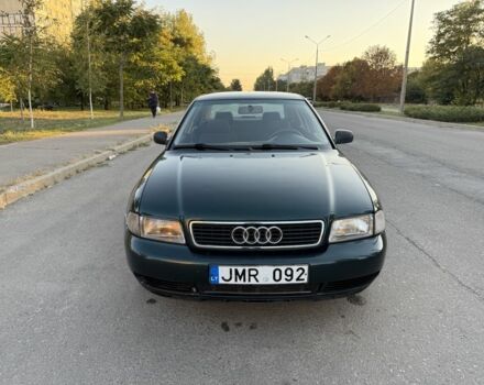 Зелений Ауді А4, об'ємом двигуна 1.8 л та пробігом 300 тис. км за 1400 $, фото 1 на Automoto.ua