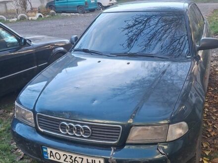 Зеленый Ауди А4, объемом двигателя 1.6 л и пробегом 310 тыс. км за 1662 $, фото 1 на Automoto.ua