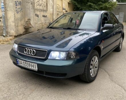 Зеленый Ауди А4, объемом двигателя 1.8 л и пробегом 300 тыс. км за 2950 $, фото 1 на Automoto.ua