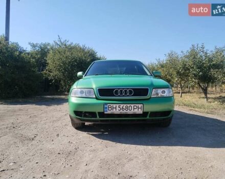 Зеленый Ауди А4, объемом двигателя 1.6 л и пробегом 355 тыс. км за 3700 $, фото 1 на Automoto.ua