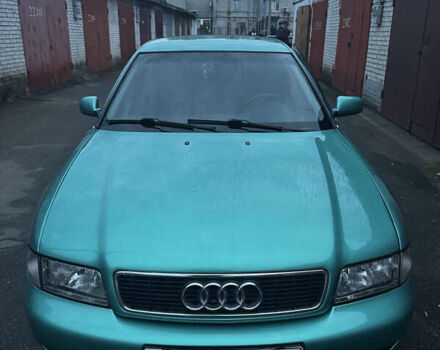 Зеленый Ауди А4, объемом двигателя 1.8 л и пробегом 318 тыс. км за 3400 $, фото 1 на Automoto.ua