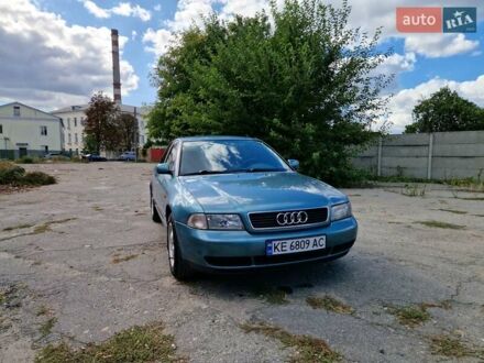 Ауди А4 1998 в Днепре (Днепропетровске) на Automoto.ua Зеленый Ауди А4, объемом двигателя 1.6 л и пробегом 262 тыс. км за 3500 $, фото 1 на Automoto.ua