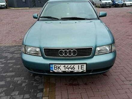 Зеленый Ауди А4, объемом двигателя 1.6 л и пробегом 292 тыс. км за 3000 $, фото 1 на Automoto.ua