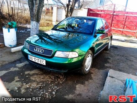 Зелений Ауді А4, об'ємом двигуна 1.6 л та пробігом 240 тис. км за 3200 $, фото 1 на Automoto.ua