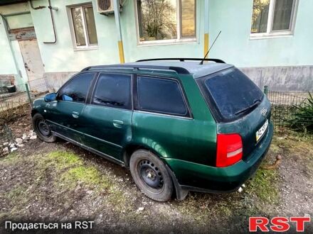 Ауди А4 1999 в Днепре (Днепропетровске) на Automoto.ua Зеленый Ауди А4, объемом двигателя 1.9 л и пробегом 427 тыс. км за 3500 $, фото 1 на Automoto.ua