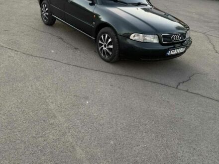 Зеленый Ауди А4, объемом двигателя 1.9 л и пробегом 300 тыс. км за 2350 $, фото 1 на Automoto.ua