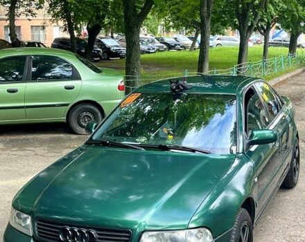 Зеленый Ауди А4, объемом двигателя 2.5 л и пробегом 430 тыс. км за 2700 $, фото 1 на Automoto.ua