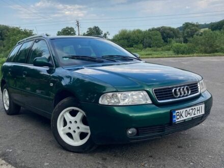 Ауди А4 2000 в Дубно на Automoto.ua Зеленый Ауди А4, объемом двигателя 1.6 л и пробегом 300 тыс. км за 4100 $, фото 1 на Automoto.ua