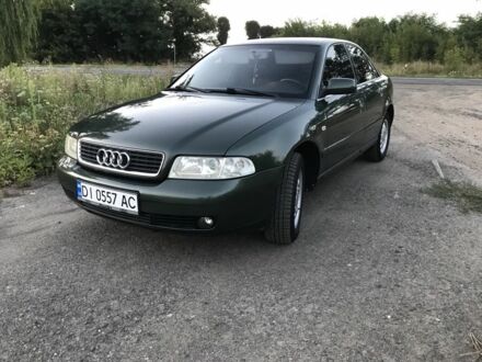 Ауді А4 2000 у Луцьку на Automoto.ua Зелений Ауді А4, об'ємом двигуна 1.8 л та пробігом 285 тис. км за 4000 $, фото 1 на Automoto.ua