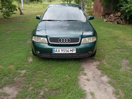 Зелений Ауді А4, об'ємом двигуна 1.6 л та пробігом 364 тис. км за 3500 $, фото 1 на Automoto.ua