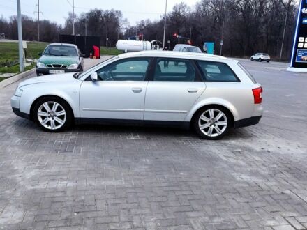 Зелений Ауді А4, об'ємом двигуна 1.5 л та пробігом 303 тис. км за 3300 $, фото 1 на Automoto.ua